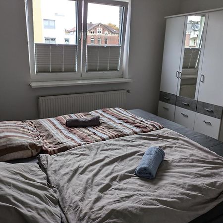 Schoene Einfache Ferienwohnung Zwischen Stadt Und Meer ヴィルヘルムスハーフェン エクステリア 写真
