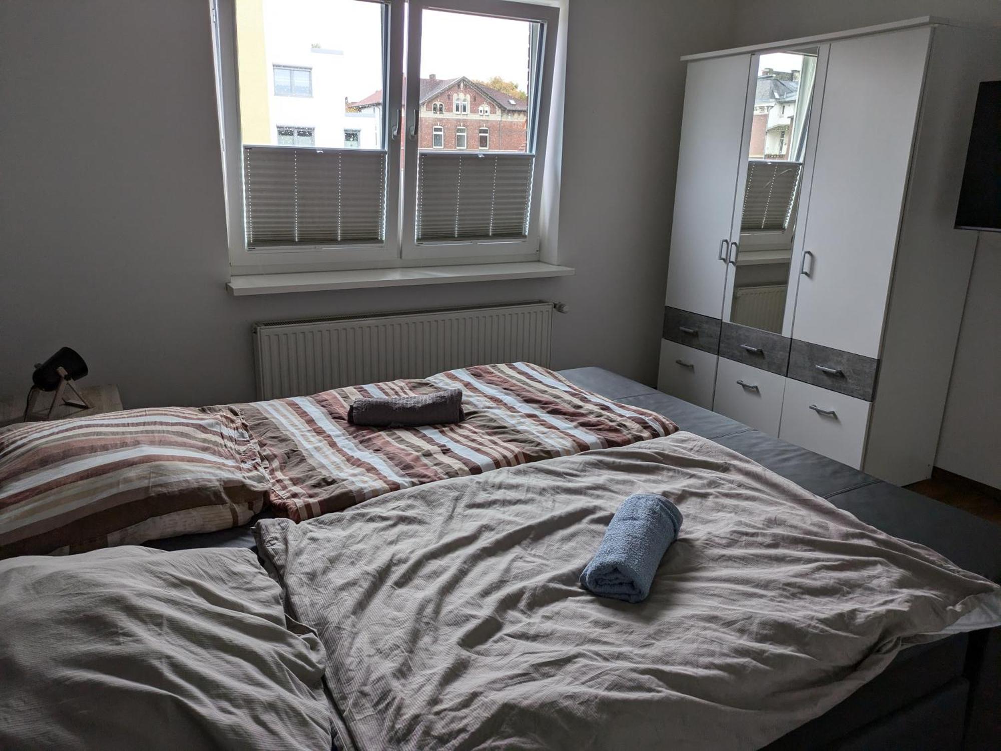 Schoene Einfache Ferienwohnung Zwischen Stadt Und Meer ヴィルヘルムスハーフェン エクステリア 写真