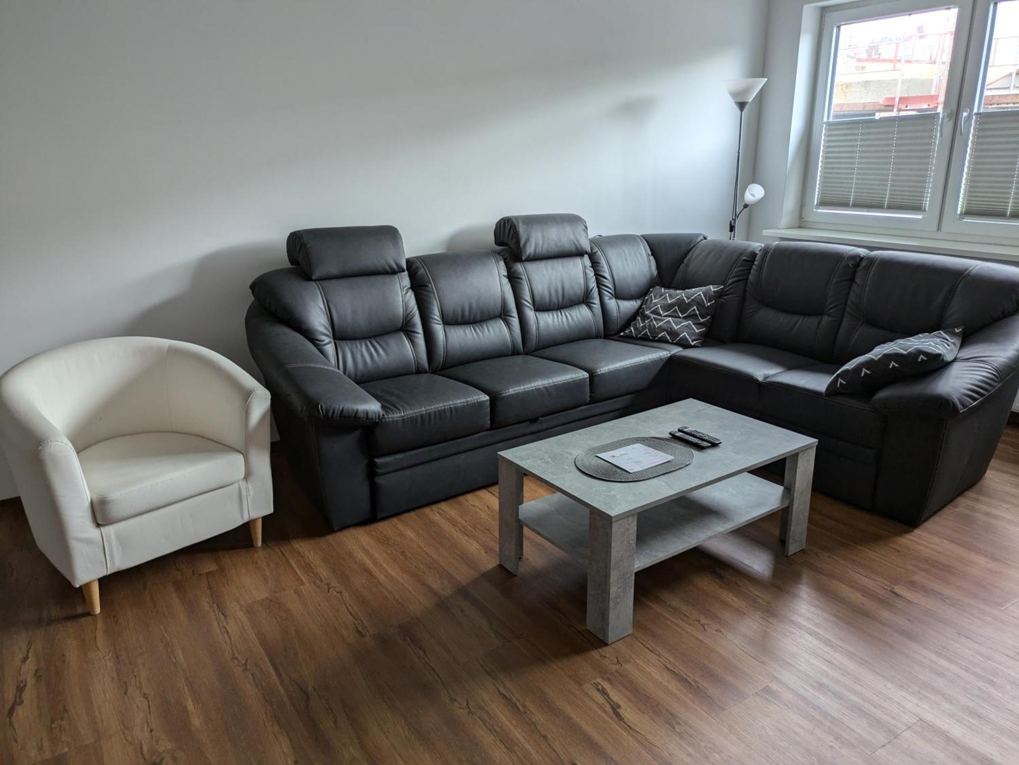 Schoene Einfache Ferienwohnung Zwischen Stadt Und Meer ヴィルヘルムスハーフェン エクステリア 写真